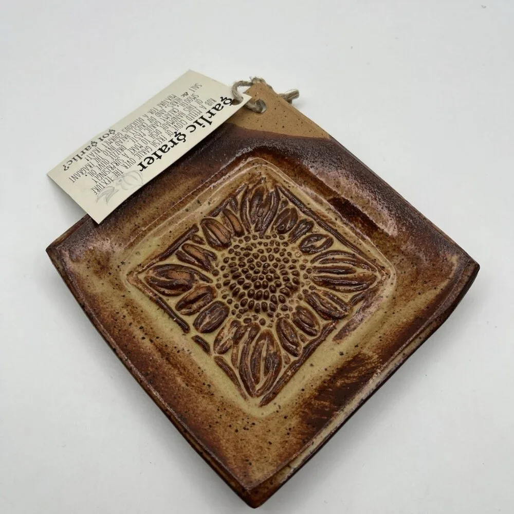 Red Hot Pottery Garlic Grater Dish Handmade Stoneware VTG Sunflower Cottage Boho